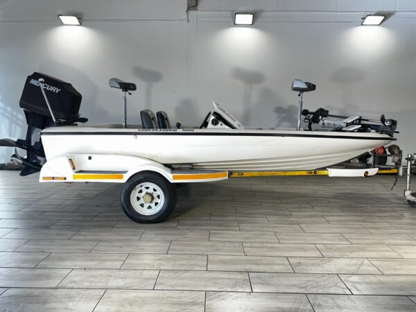 Crackleback 500 Bass Boat Waterworld